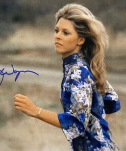 “The Bionic Women” Photo Signed In-Person by Lindsay Wagner