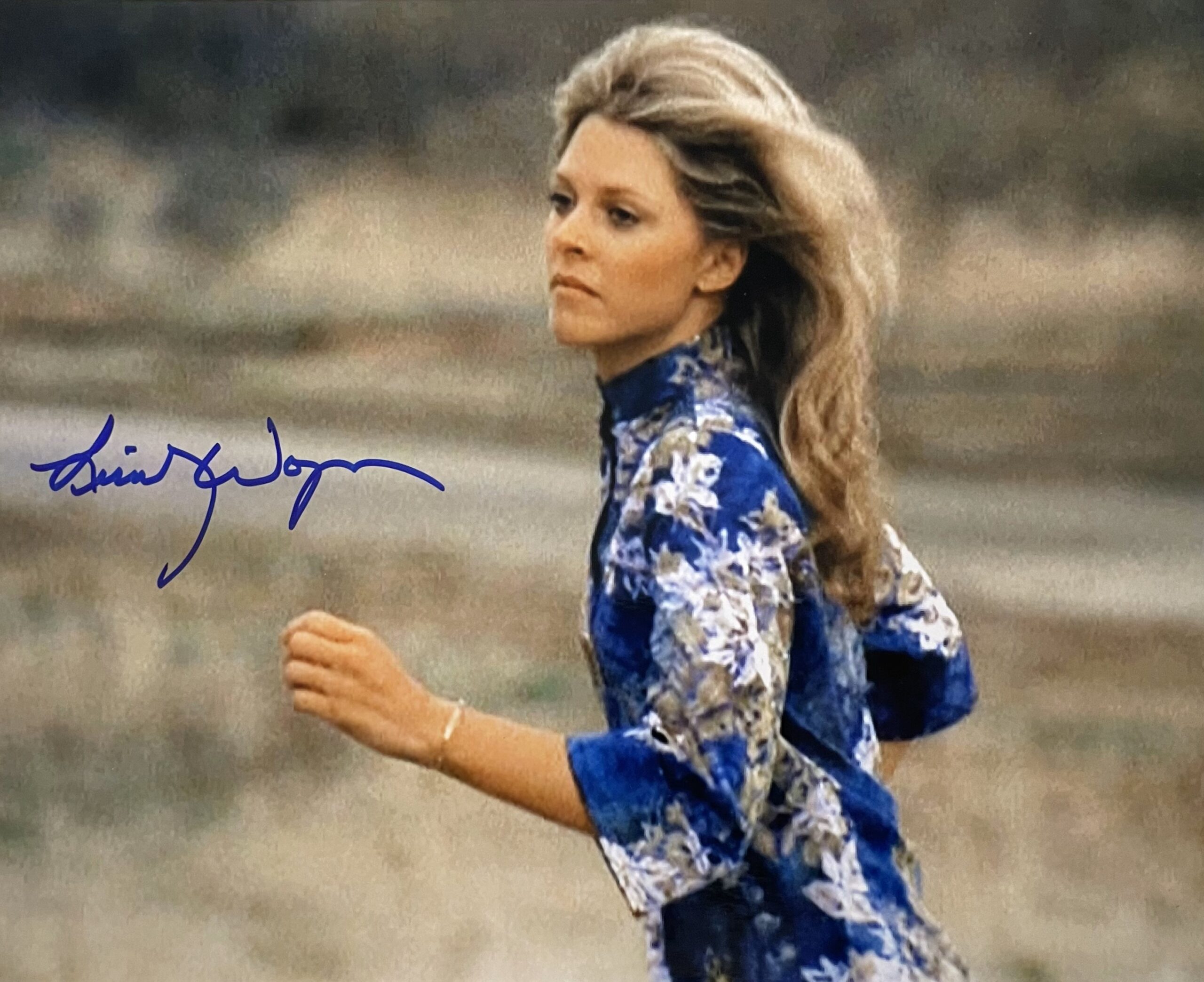 “The Bionic Women” Photo Signed In-Person by Lindsay Wagner